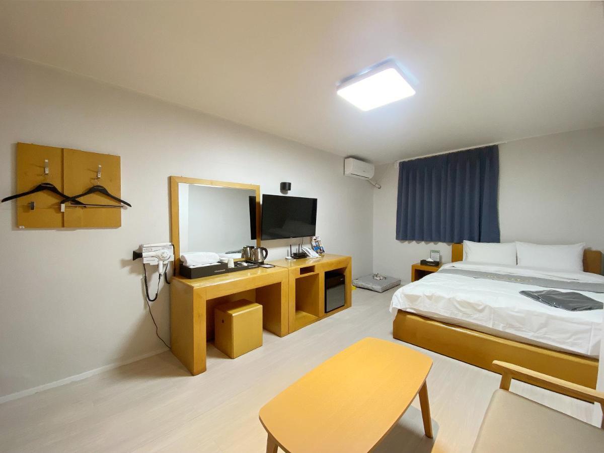 Suanbo Hot Spring Healing Hotel Chungju Esterno foto
